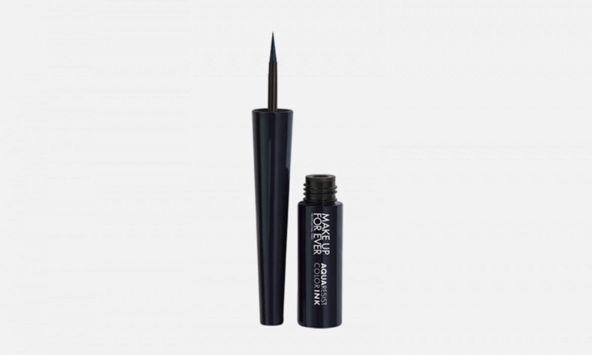 Liquid Eyeliner: A Bold Choice for Precision