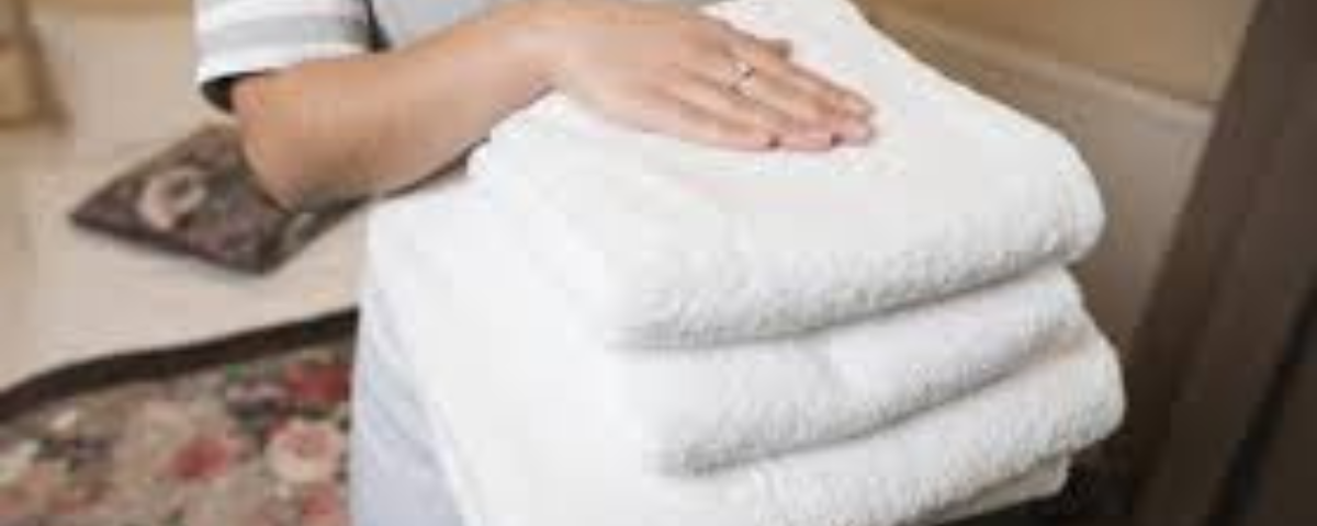 What should hotels check for in linen suppliers?